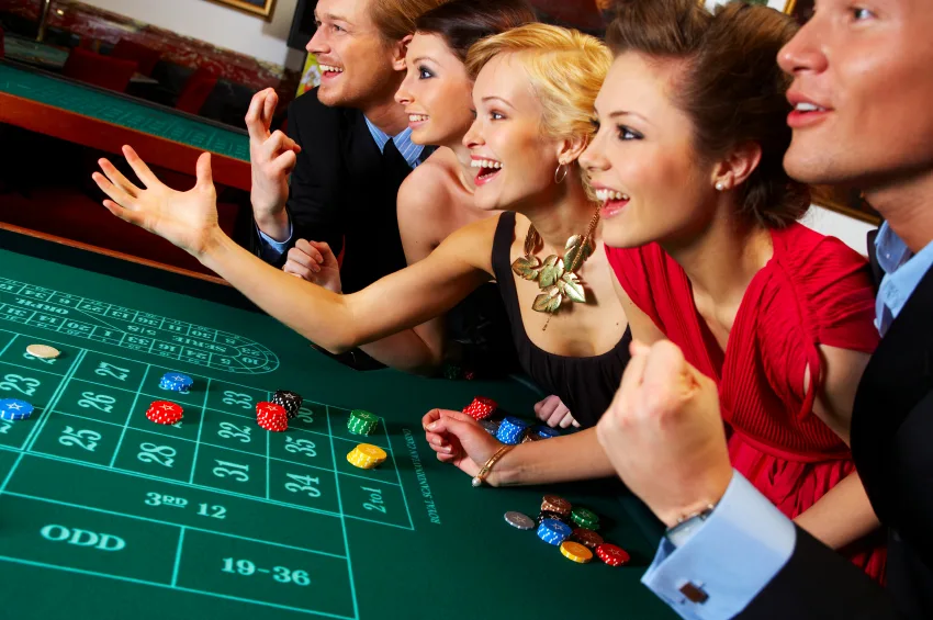 Learn How Live Dealer Gambling Establishment Gamings Work
